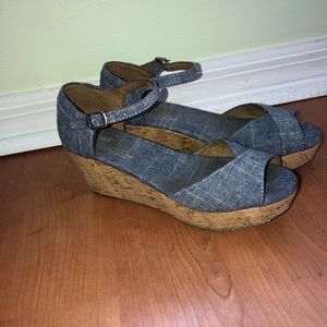 Toms summer wedges!